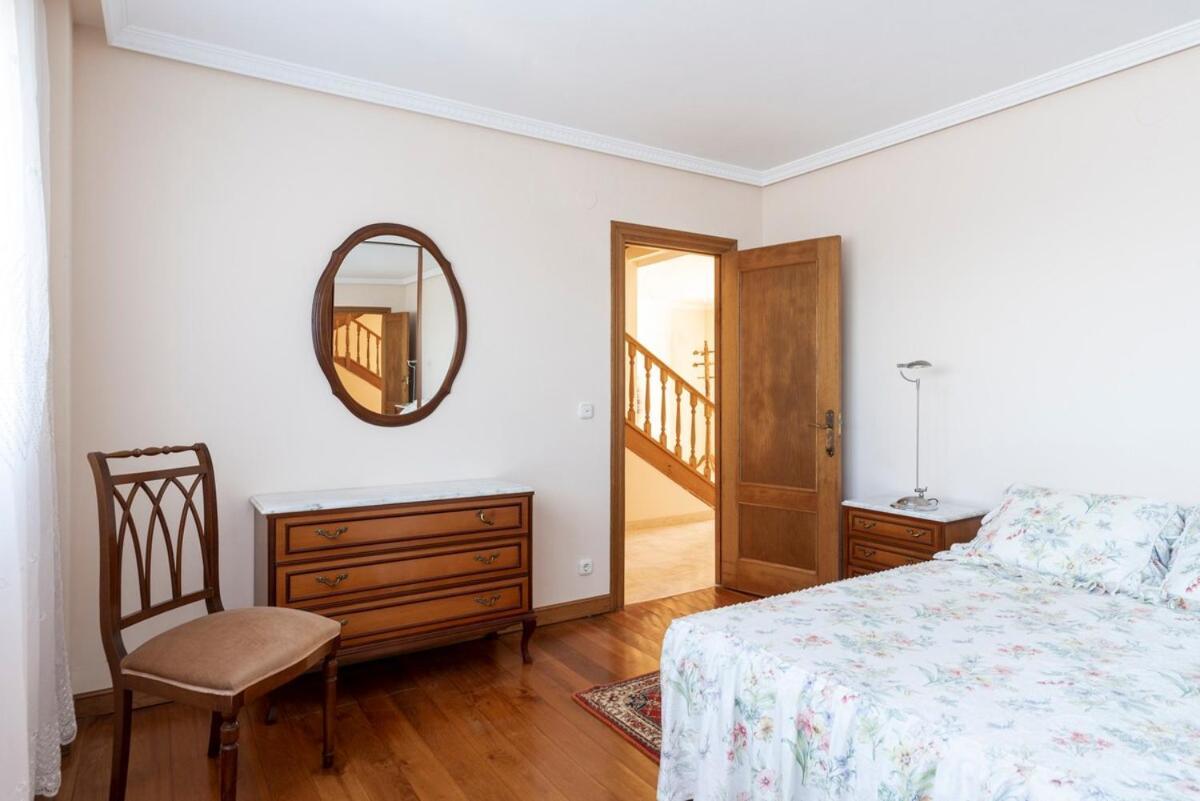 Casa Con Jardin En Gama Vila Bárcena de Cicero Exterior foto